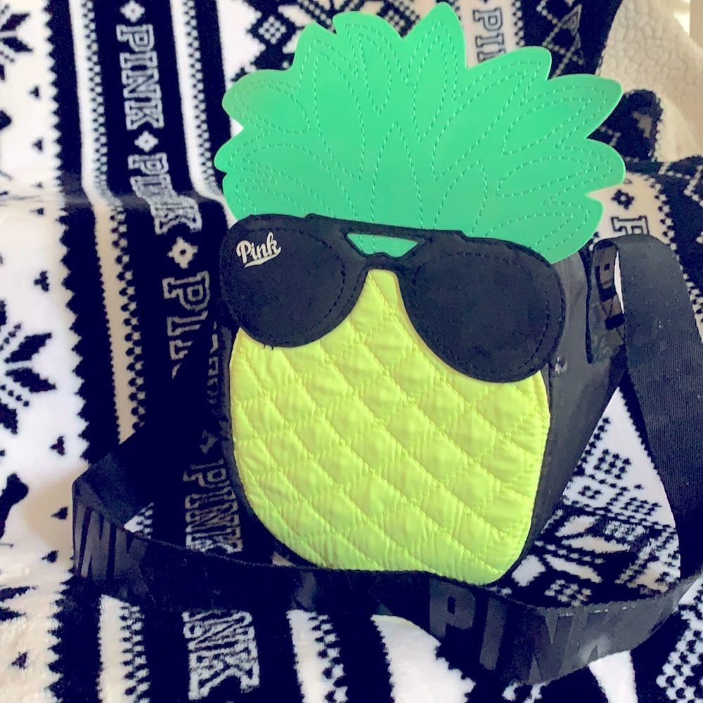 VS PINK Thermal Cooler